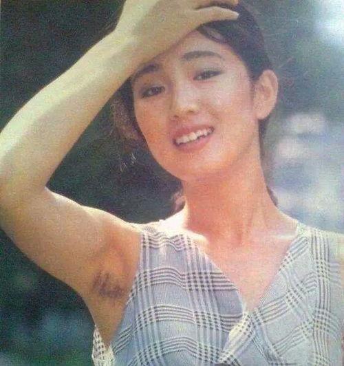 明星露腋毛,时尚潮流还是个人选择？